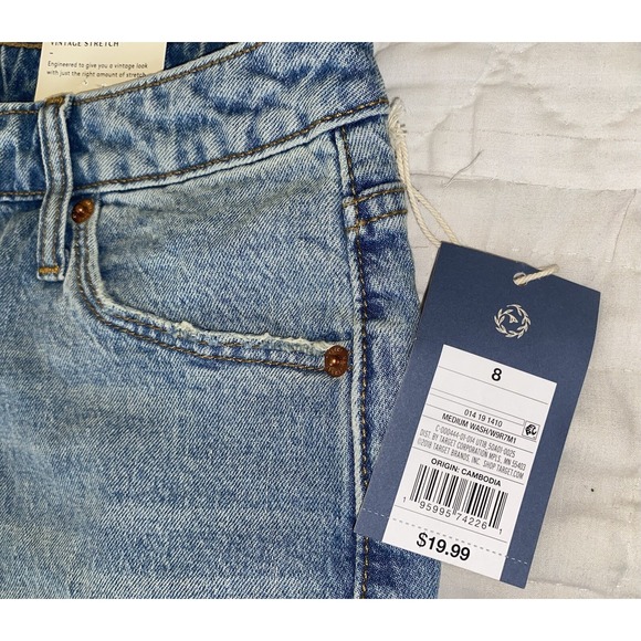 NWT Universal Threads " Vintage Midi Shorts"Women's Size 8  Inseam 4" Cut Off - Picture 2 of 10